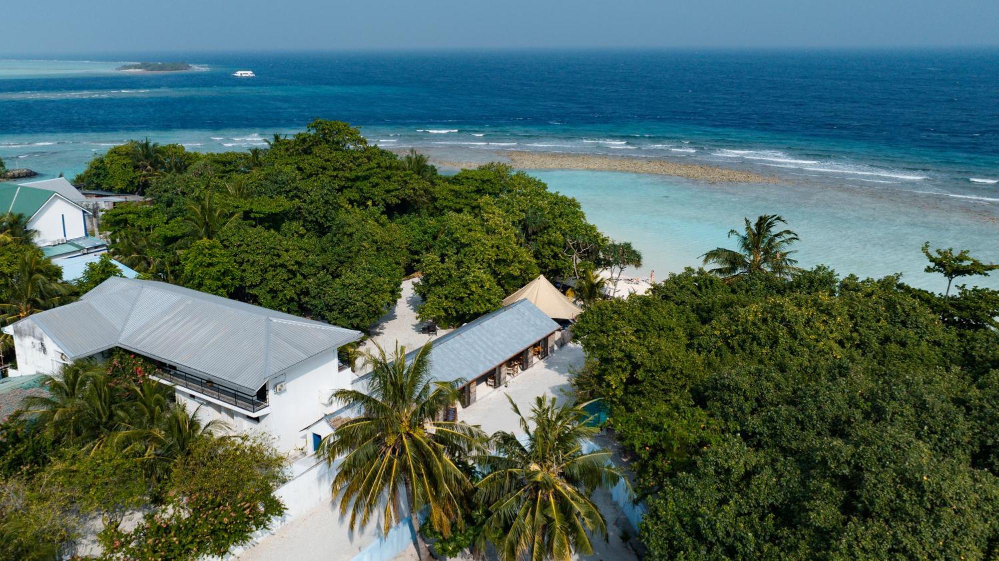 Tranquila Beach Hotel Rasdhoo Екстер'єр фото