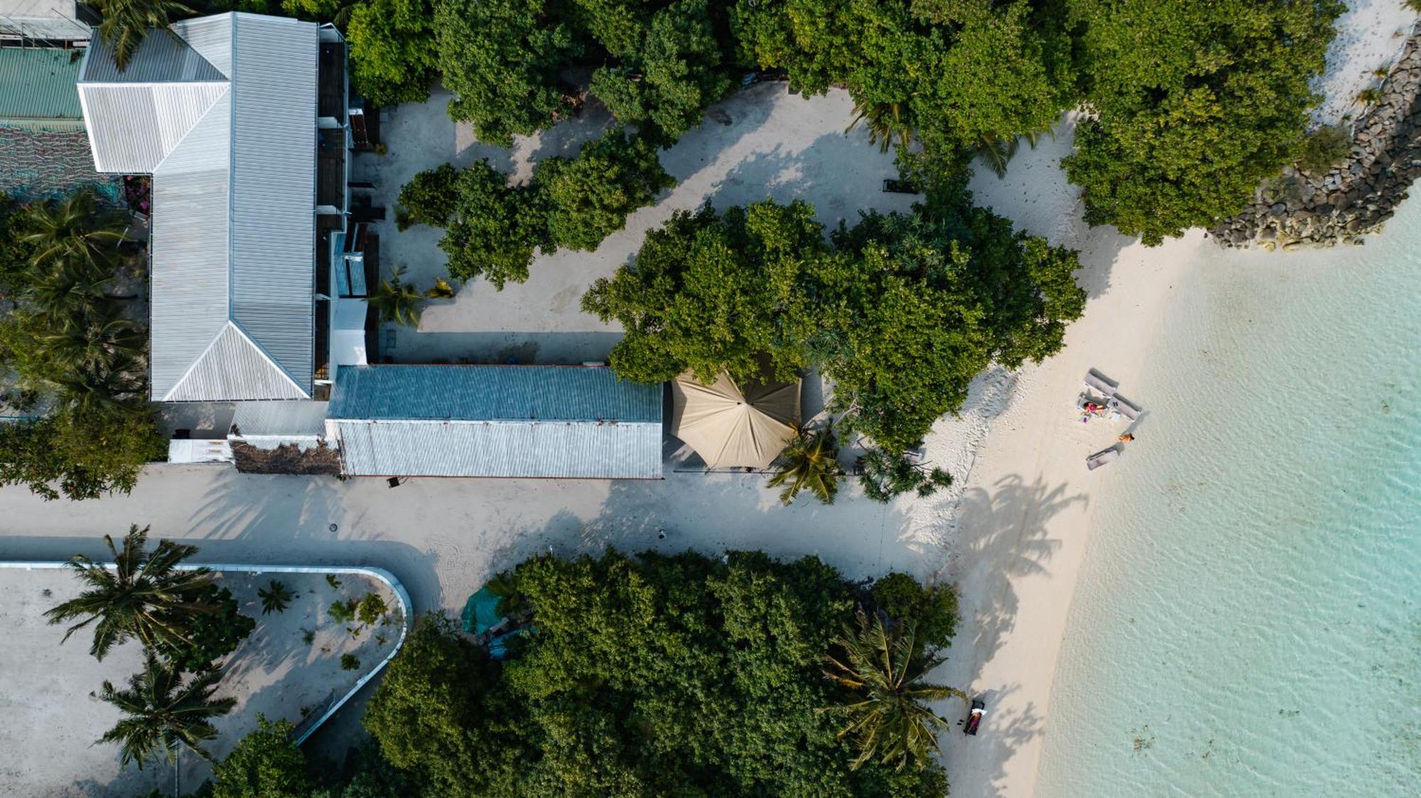 Tranquila Beach Hotel Rasdhoo Екстер'єр фото