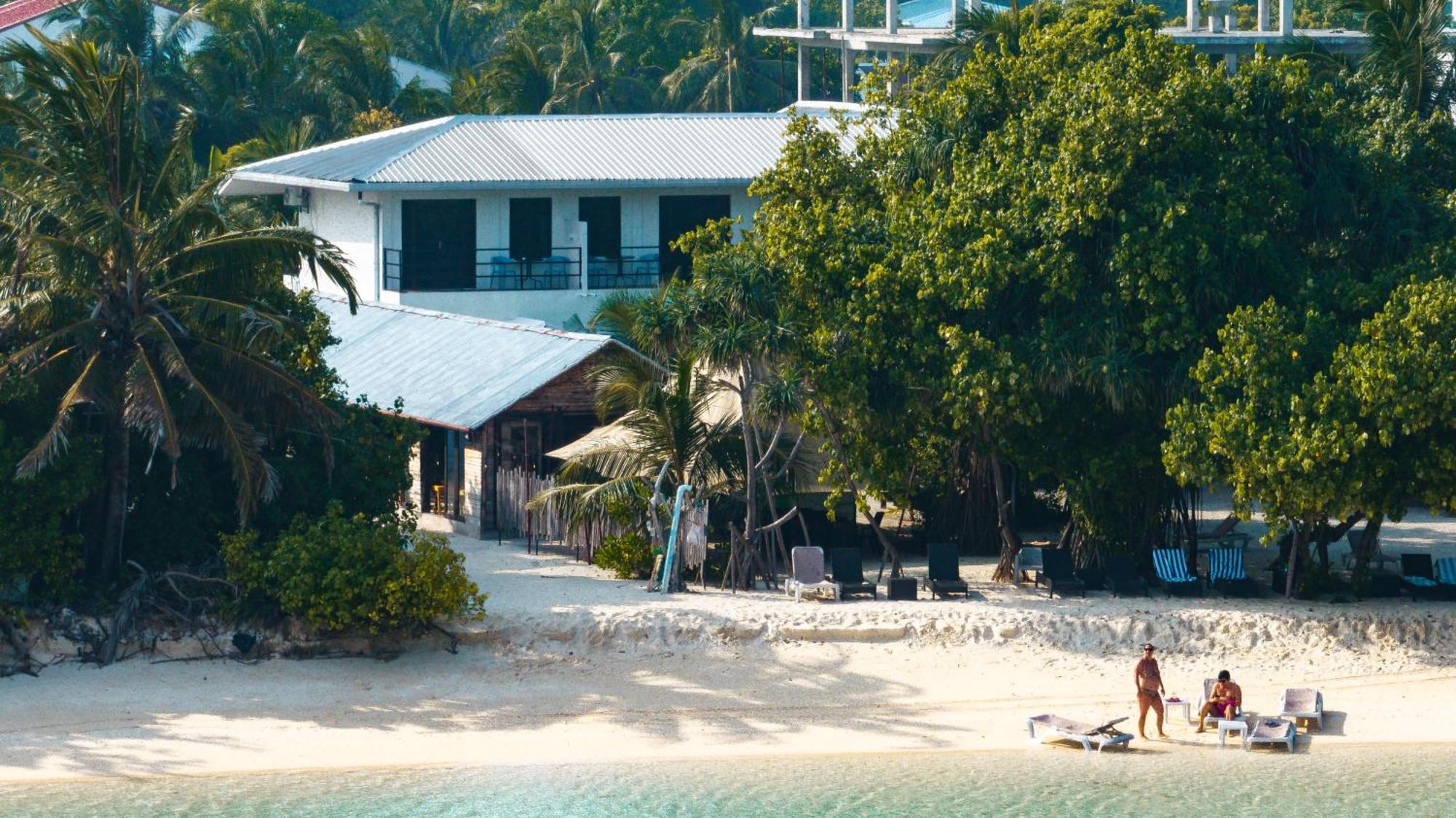 Tranquila Beach Hotel Rasdhoo Екстер'єр фото