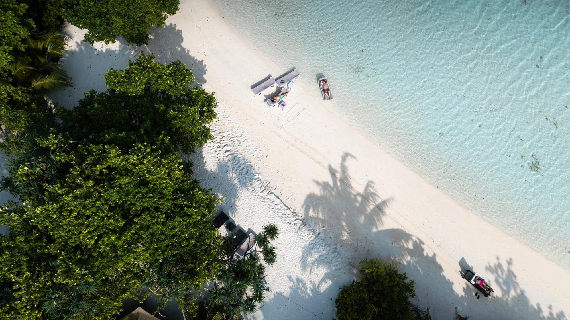 Tranquila Beach Hotel Rasdhoo Екстер'єр фото