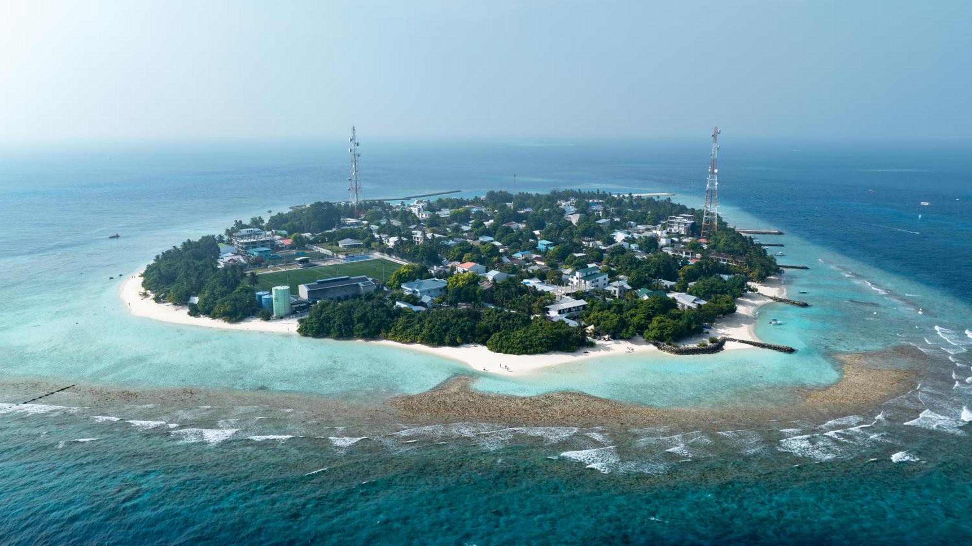 Tranquila Beach Hotel Rasdhoo Екстер'єр фото