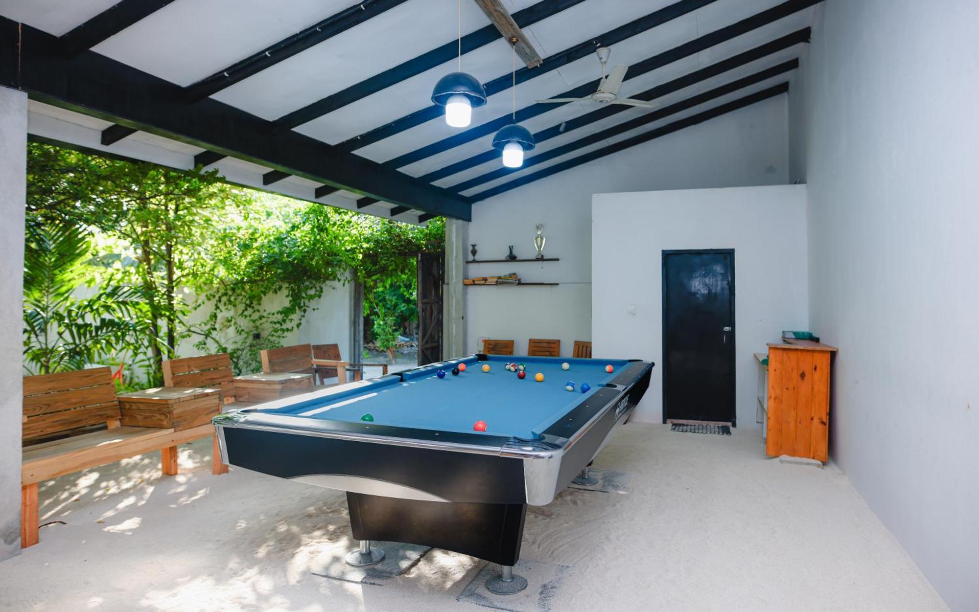 Tranquila Beach Hotel Rasdhoo Екстер'єр фото
