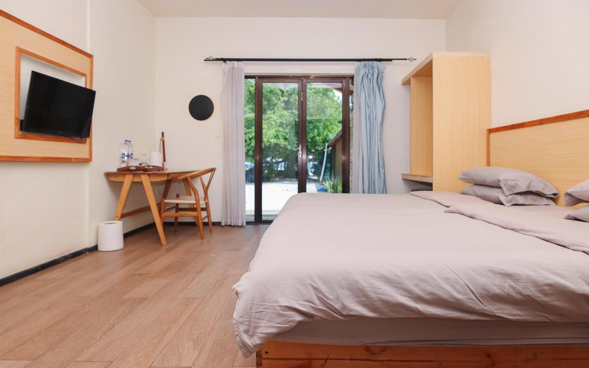Tranquila Beach Hotel Rasdhoo Екстер'єр фото